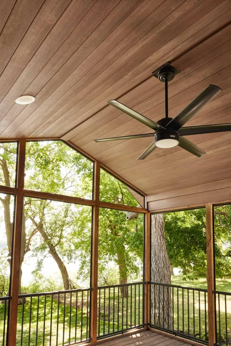 Elements decking used as cladding on an internal roof